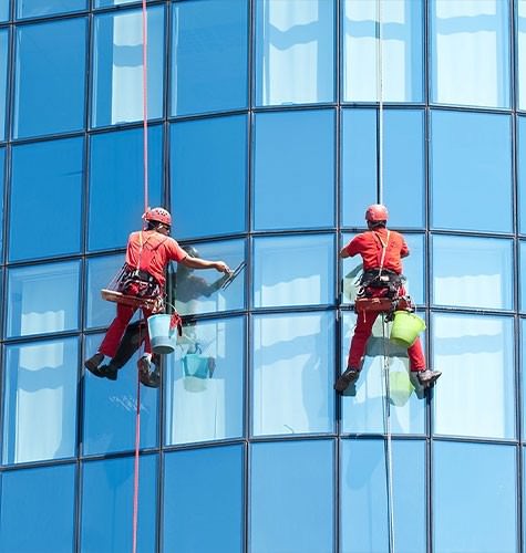 Мытье фасадов промальпинистами в Омске